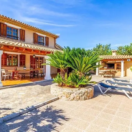 Villa Charming Close To By Renthousing *