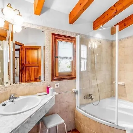 Вілла Charming Close To By Renthousing Порт-де-Польєнса