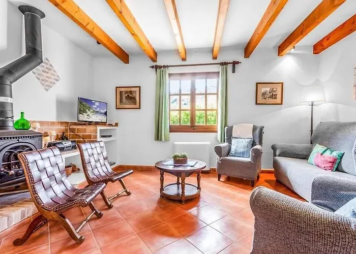 Charming Close To By Renthousing Villa *