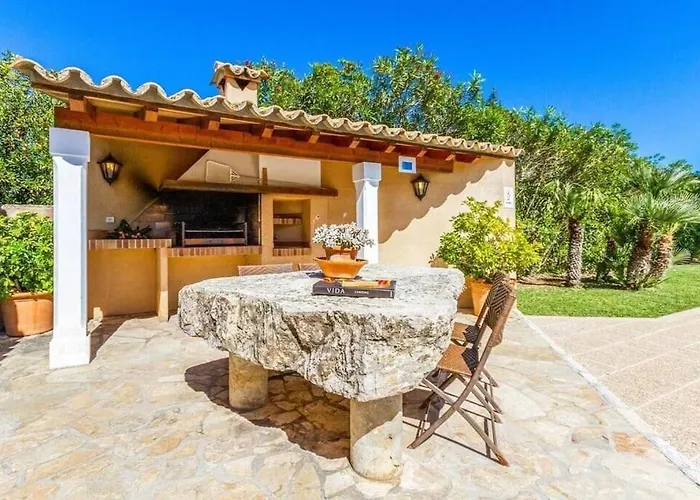 Charming Close To By Renthousing Вилла