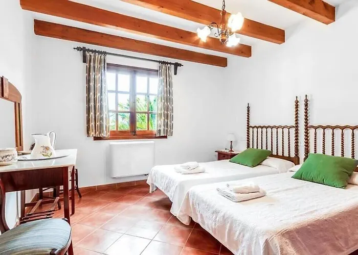 Charming Close To By Renthousing Вилла *