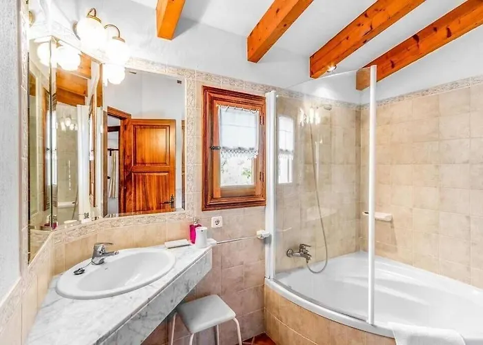 Вилла Charming Close To By Renthousing Поланко