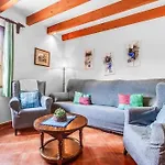Villa Charming Close To By Renthousing *