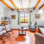 Charming Close To By Renthousing Villa *