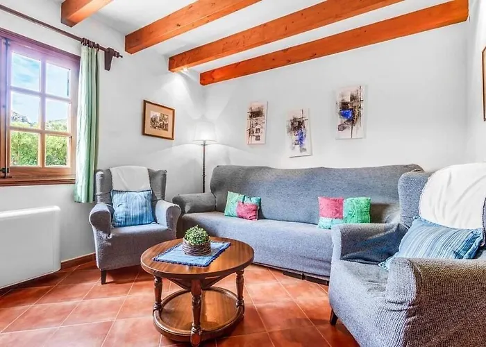 Villa Charming Close To By Renthousing *